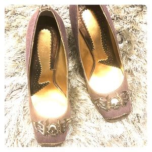 These Pirate-wench heels take no prisoners!!